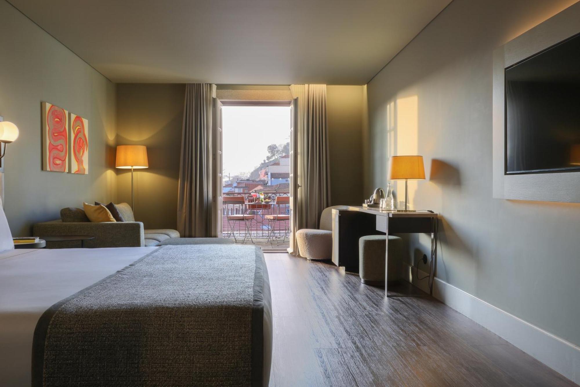 Timbre Virtudes Hotel Porto Luaran gambar A room at the hotel
