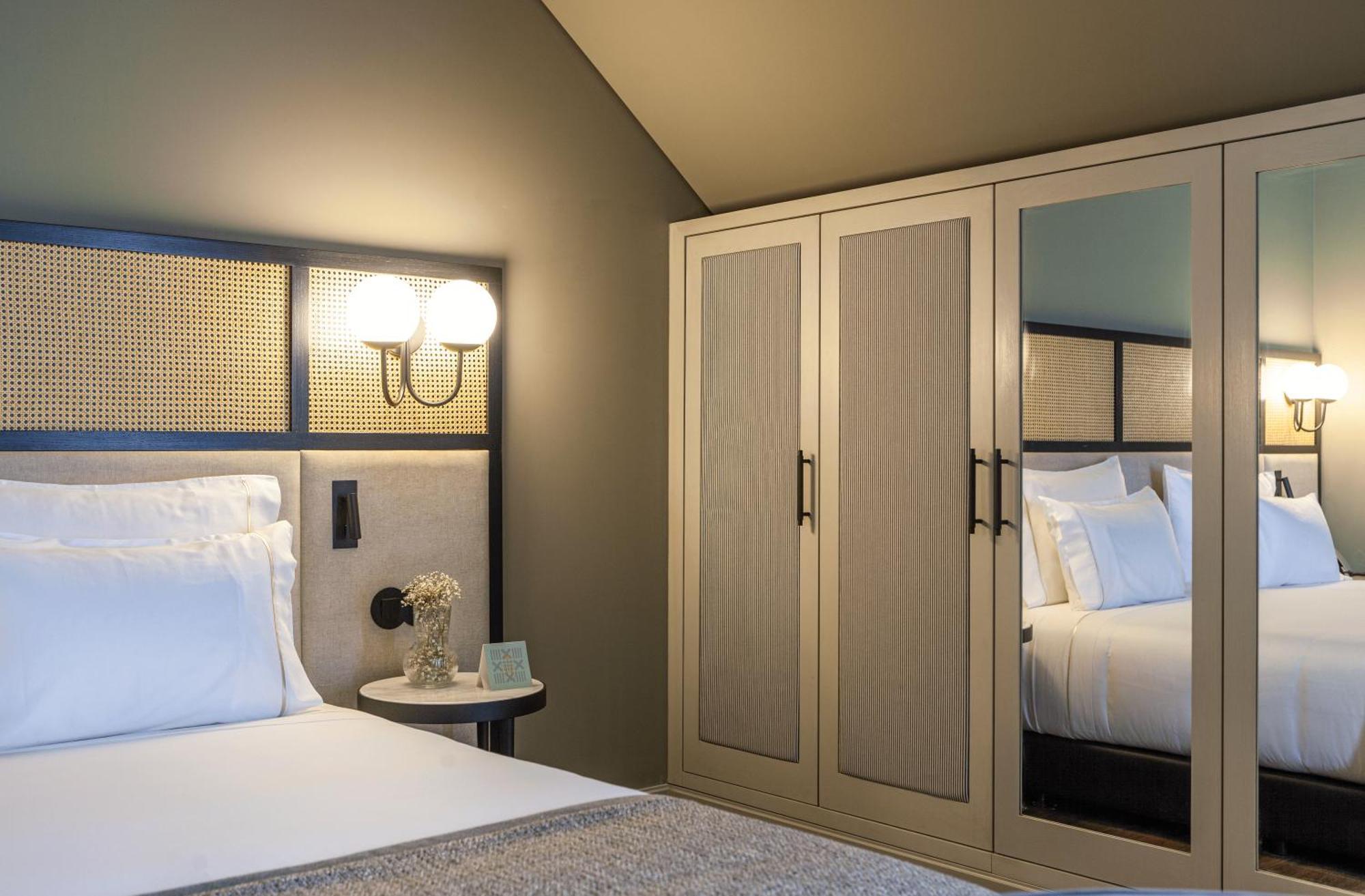 Timbre Virtudes Hotel Porto Luaran gambar A bedroom at the hotel