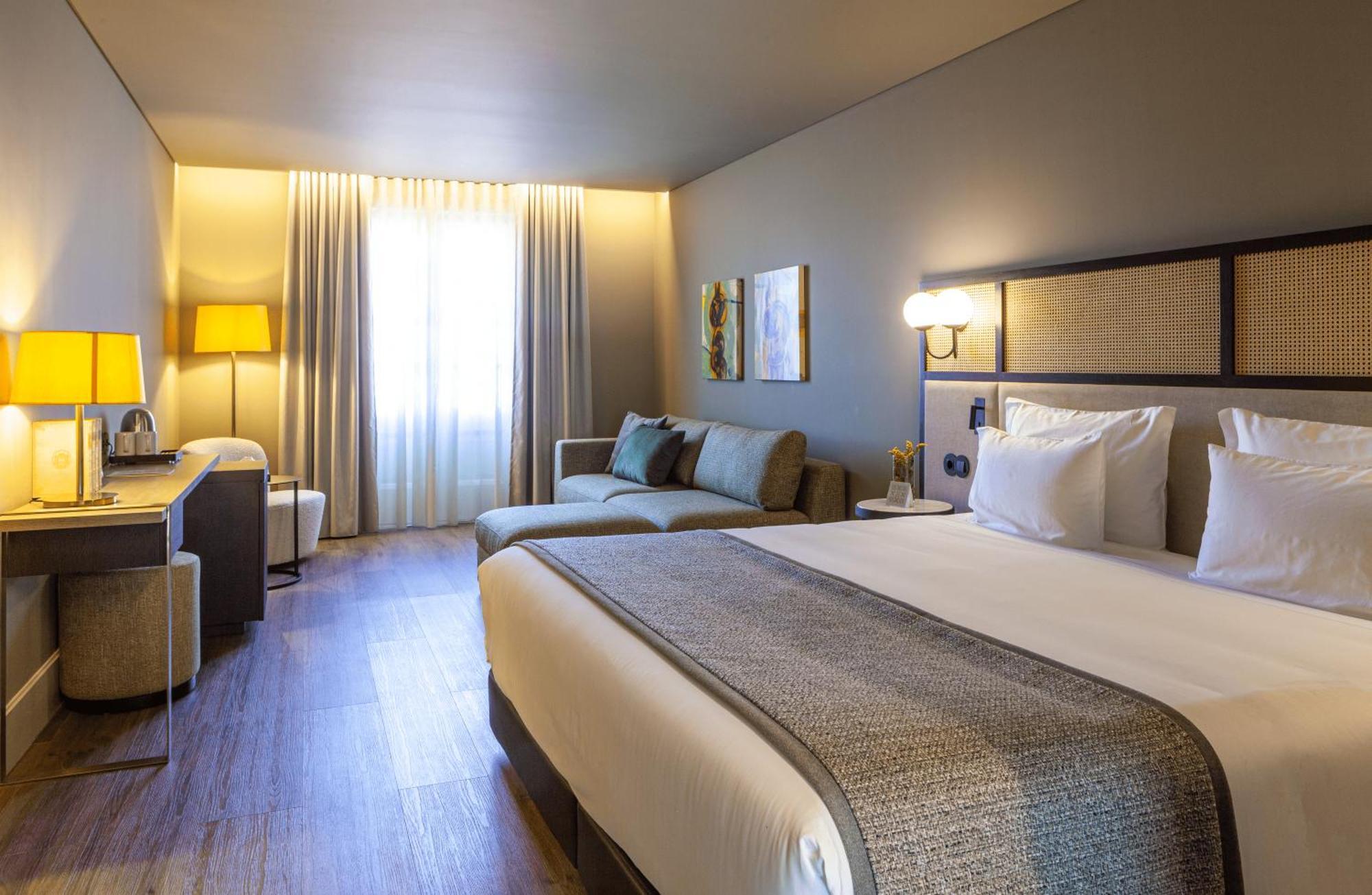 Timbre Virtudes Hotel Porto Luaran gambar A room at the hotel