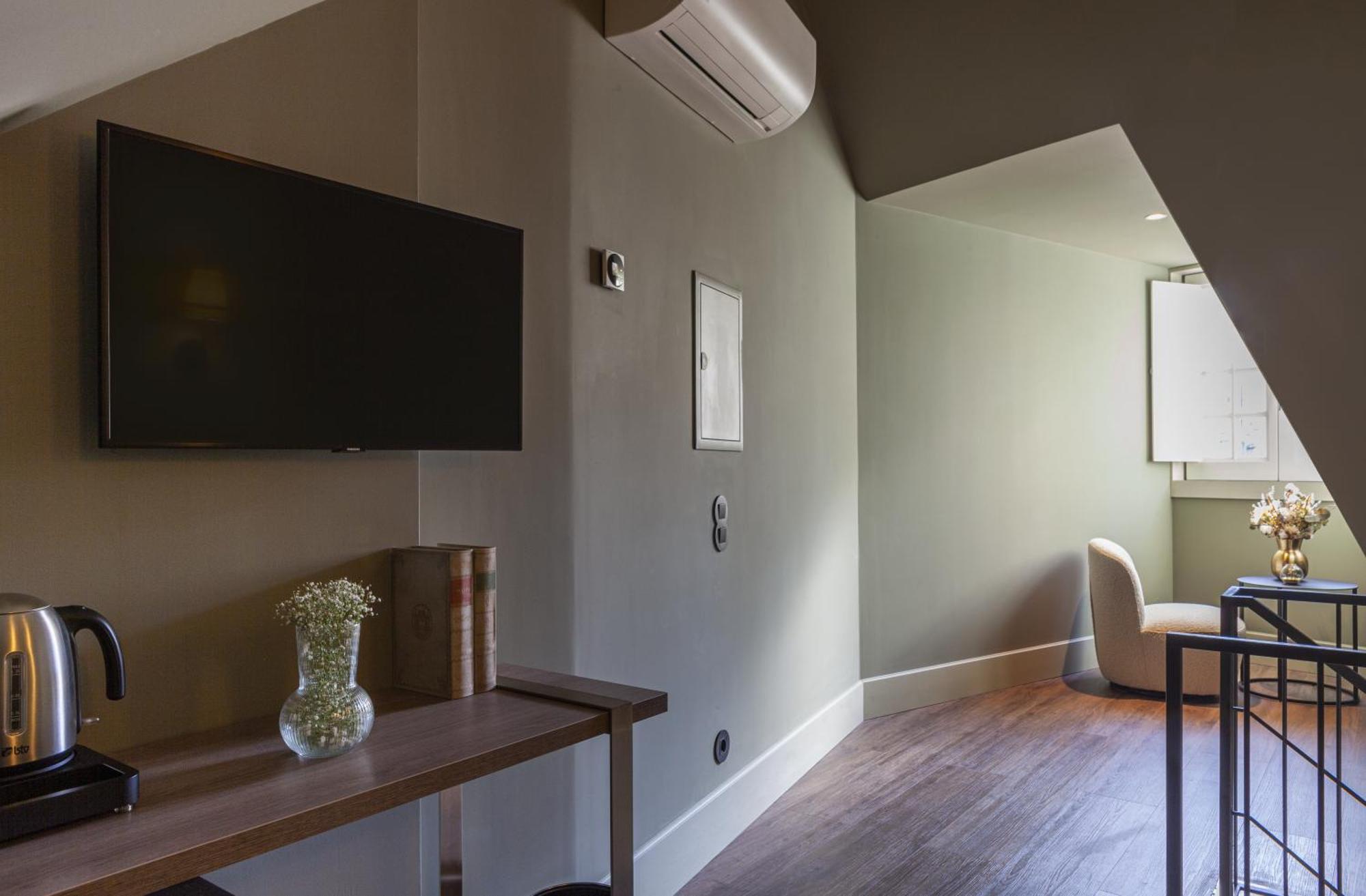 Timbre Virtudes Hotel Porto Luaran gambar A room at the hotel